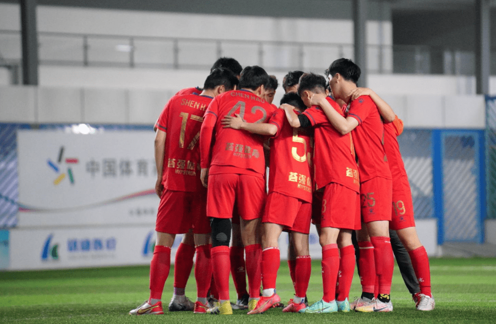 南斯联赛决战开打，球队争夺冠军荣耀