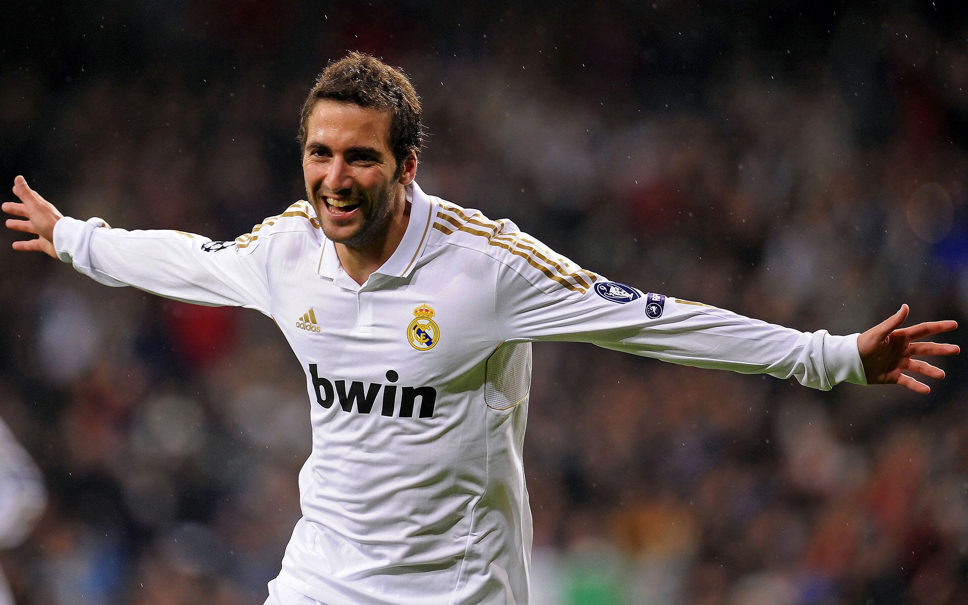 那不勒斯力克摩洛哥，苏亚雷斯扛起全队，逆境中的领袖之光